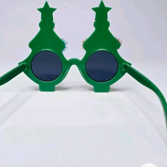 Christmas Tree Glasses - Picture 3 of 5